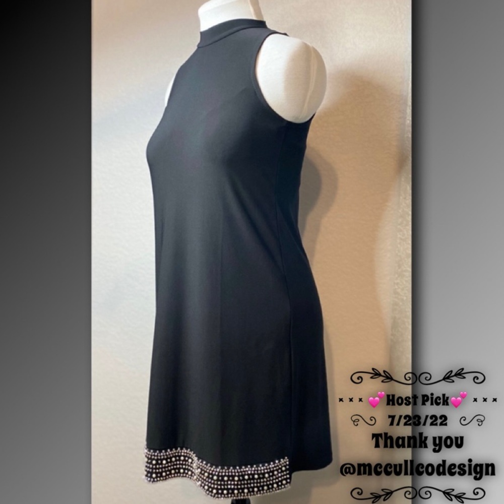Annalee & Hope Embellished Hemline Sleeveless Black Dress
Size XS